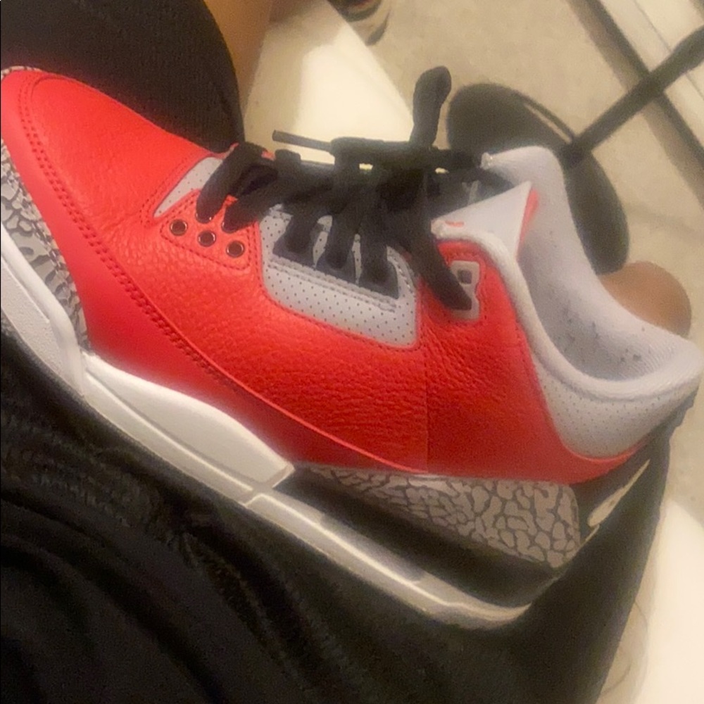 Red cement 3s